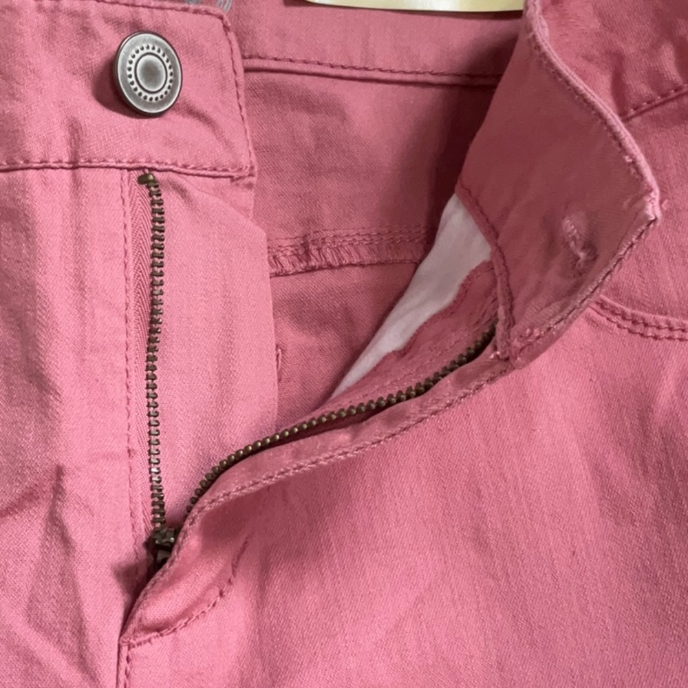 Faded Glory Pink Bermuda Size 14 Women Shorts NWT - Picture 7 of 7